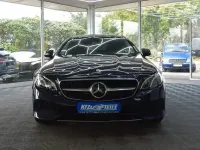 Gebraucht Mercedes E220 Avantgarde 194 PS (142 kW) 2019 Blau Coupé
