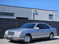 Gebraucht Mercedes E200 Elegance 136 PS (100 kW) 1998 Silber Limousine