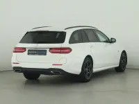 Gebraucht Mercedes E300 AMG 306 PS (225 kW) 2020 Unilack polarweiß Kombi