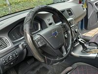 Gebraucht Volvo V60 150 PS (110 kW) 2017 Grün Kombi