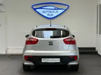 Gebraucht Kia Rio 109 PS (80 kW) 2016 Silber Kleinwagen