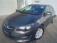 Gebraucht Opel Astra Active 140 PS (102 kW) 2013 Grau