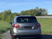 Second-hand Porsche Cayenne 245 CP (180 kW) 2012 Gri SUV