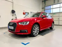Używany Audi e-tron Sport 150 KM (110 kW) 2020 Czerwony SUV