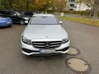 Usado Mercedes E220 194 CV (142 kW) 2019 Plateado Familiar