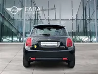 Gebraucht Mini Cooper SE Hatch 135 kW (184 PS) 2023 Schwarz Kleinwagen