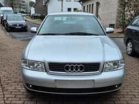 Second-hand Audi A4 100 CP (73 kW) 2000 Argintiu Berlinǎ