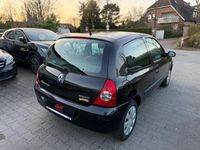 Gebraucht Renault Clio II 58 PS (42 kW) 2007 Schwarz Kleinwagen