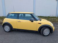 Second-hand Mini ONE 90 CP (66 kW) 2002 Galben Hatchback