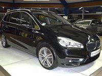 Gebraucht BMW 220 Luxury Line 192 PS (141 kW) 2018 Saphirschwarz Van / Kleinbus