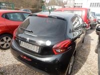 Gebraucht Peugeot 208 Style 83 PS (61 kW) 2018 Schwarz Kleinwagen