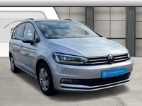 Gebraucht VW Touran Comfortline 122 PS (89 kW) 2022 Reflexsilber metallic Van / Kleinbus