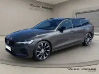 Gebraucht Volvo V60 Plus 197 PS (144 kW) 2023 Platinum grey (metallic) Kombi