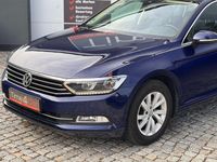 Gebraucht VW Passat 150 PS (110 kW) 2018 Blau Kombi