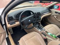 Gebraucht BMW 320 150 PS (110 kW) 2005 Weiß Limousine
