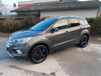 Gebraucht Ford Kuga Titanium 150 PS (110 kW) 2017 Grau SUV