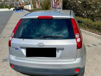 Gebraucht Ford Fiesta 60 PS (44 kW) 2006 Silber Kleinwagen