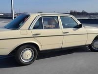 Gebraucht Mercedes E300 86 PS (63 kW) 1981 Beige Limousine