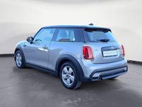 Usado Mini Cooper Essential 136 HP (100 kW) 2023 Prateado Citadino