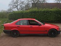 Second-hand BMW 318 90 CP (66 kW) 1995 Roșu Berlinǎ