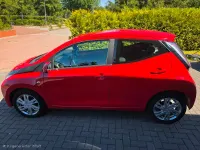 Gebraucht Toyota Aygo Play 69 PS (50 kW) 2016 Rot Kleinwagen