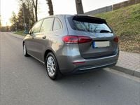 Gebraucht Mercedes B200 150 PS (110 kW) 2020 Grau Van / Kleinbus