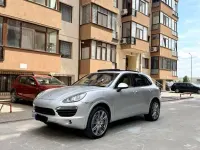 Gebraucht Porsche Cayenne 379 PS (278 kW) 2011 Silber SUV