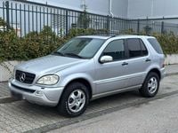 Gebraucht Mercedes ML270 163 PS (119 kW) 2004 Silber SUV