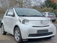 Gebraucht Toyota iQ 68 PS (50 kW) 2011 White pearl cs Kleinwagen