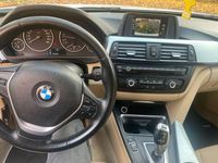 Gebraucht BMW 320 184 PS (135 kW) 2012 Weiß Limousine