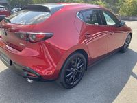 Neu Mazda 3 186 PS (136 kW) 2025 Soul red crystal m Limousine