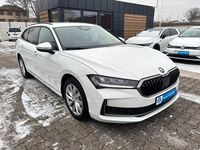 Gebraucht Skoda Superb Selection 193 PS (141 kW) 2025 Purity weiss Kombi