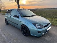 Gebraucht Ford Focus ST 105 PS (77 kW) 2000 Grün Kleinwagen