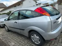 Gebraucht Ford Focus Trend 75 PS (55 kW) 1999 Grau Kleinwagen