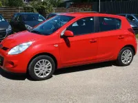 Gebraucht Hyundai i20 Comfort 77 PS (56 kW) 2009 Rot Kleinwagen