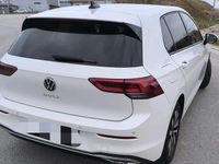 Gebraucht VW Golf VIII Active 150 PS (110 kW) 2022 Weiß Limousine
