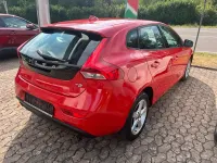 Gebraucht Volvo V40 120 PS (88 kW) 2013 Rot Kombi