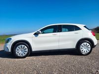 Gebraucht Mercedes GLA200 156 PS (114 kW) 2015 Calcite white  uni paint SUV