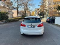 Gebraucht BMW 218 Active Tourer Performance 150 PS (110 kW) 2016 Weiß Van / Kleinbus