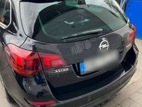 gebraucht Opel Astra Sportstourer 1.4L Motor 140Ps