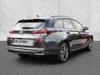 Gebraucht Hyundai i30 Advantage 101 PS (74 kW) 2024 Cypress green / mic Kombi