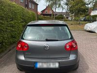 Second-hand VW Golf 75 CP (55 kW) 2005 Gri Coupe