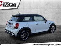 Gebraucht Mini Cooper Classic 136 PS (100 kW) 2023 Nanuq white Kleinwagen