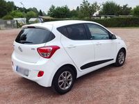 Gebraucht Hyundai i10 Passion 67 PS (49 kW) 2016 Weiß Kleinwagen