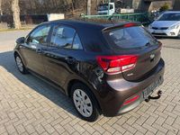 Gebraucht Kia Rio 84 PS (61 kW) 2017 (sen) sienna brown m Kleinwagen