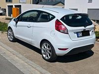Używany Ford Fiesta 60 KM (44 kW) 2017 Biały Hatchback