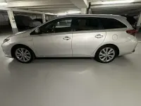 Gebraucht Toyota Auris Hybrid Executive 99 PS (72 kW) 2016 Grau Kombi