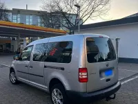 Gebraucht VW Caddy Maxi 140 PS (102 kW) 2014 Silber Van / Kleinbus
