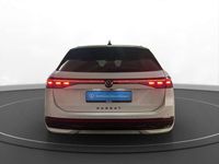Gebraucht VW Passat R-line 150 PS (110 kW) 2024 Oryxweiß perlmutteffekt Kombi