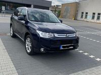 Gebraucht Mitsubishi Outlander Plus 150 PS (110 kW) 2015 Blau SUV
